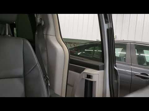 FOR SALE - 19I1207 - 2011 Volkswagen Routan SE - Left Driver Side Power Sliding Door