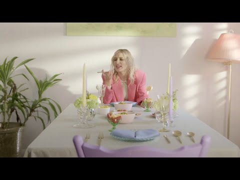 Cassie Dasilva - I Don't Trust Anyone Anymore (Official Video)