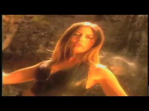 'Mi Otro Yo' (feat. AKASHA)