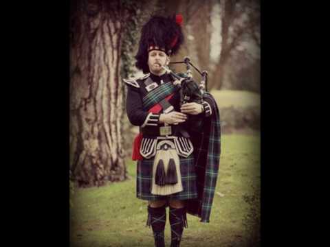 'A gift of a thistle' on the bagpipes - The Welsh Wedding Bagpiper Matthew Bartlett