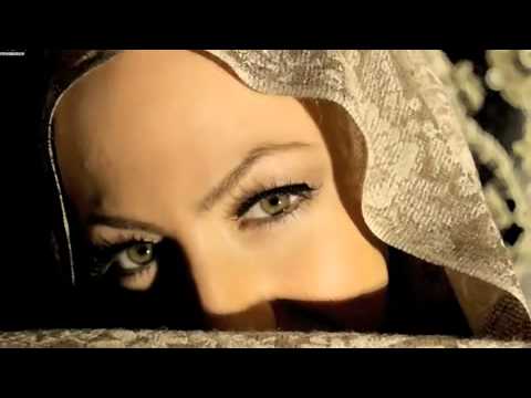 Özlem Ay - Bile Bile 2009 (www.selcuksahinstudio.com)