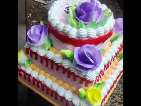 round & sqaure shape cake made by NISHU CAKE JUNCTION