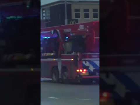 P1 Brandweer Groningen 01-1851 HW met spoed naar een Melding in Groningen!