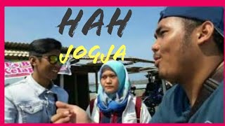 preview picture of video 'BERTANYA KE TURIS PAKE BAHASA INDONESIA DI JOGJA  - SOSIAL EXPERIMEN CLIK BAIT'