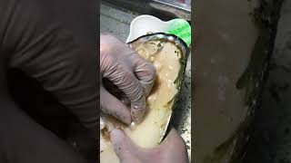 To show you the fresh water pearls we have grown for 8 years, we can take out a lot of pearl