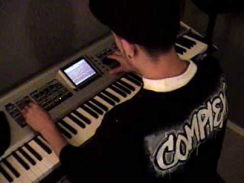 COMPLEX FROM GRIND HARD ENT.PRODUCING A HOUSE BEAT !