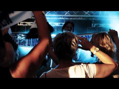 Officiele Videoclip Henk Damen - Morgenvroeg Dan Kus Ik Jou