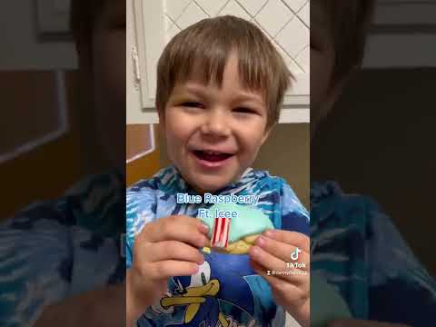 Trying The New Crumbl Cookies Menu #4