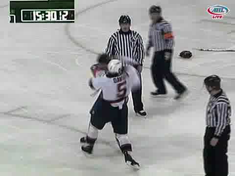 Matt Martin vs Rob Davison