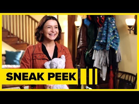 Grey’s Anatomy 16x07 Sneak Peek: Amelia Panics About Telling Owen She’s Pregnant