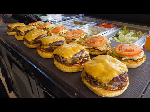 Increíble hamburguesa callejera! Hamburguesa con queso y tocino doble estilo americano
