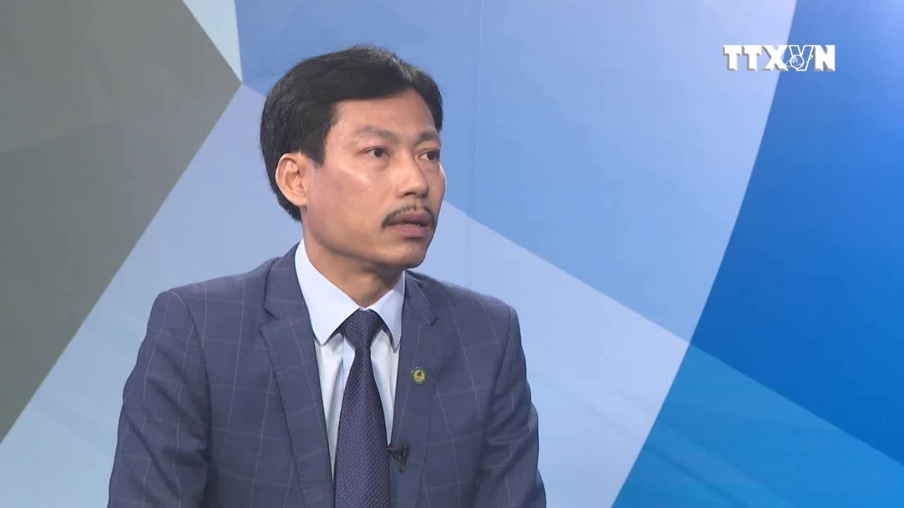 PGS.TS Lê Xuân Trường, Trưởng Khoa Thuế và Hải quan tham gia chương trình talk show của Thông tấn xã Việt Nam về chống thất thu thuế.
