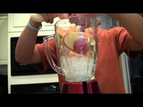 How to make a fruit smoothie in a blender