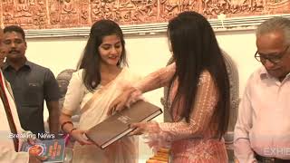 AMRUTA FADNAVIS LAUNCH OF EXHIBITION  SUDARSAN SAHOO CLASSICAL SCULPTURES