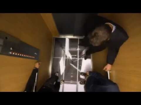 elevator disappearing floor prank