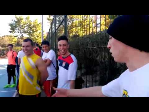 Phineas y Glock vs Climax y J95