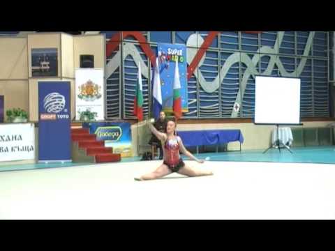 SIMONA MINKOVA (Clubbs)-2017 NT "J. Shishmanova" (Seniors-Qualifications-Hoop+Clubbs)