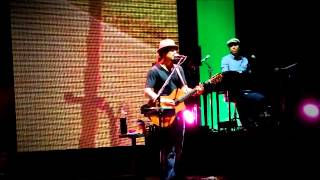 Jason Mraz- In Your Hands (Live)