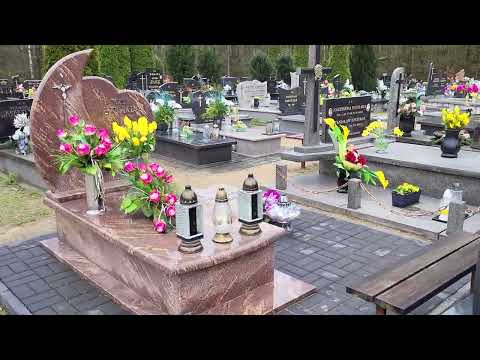 Cmentarz w Grotnikach, nagrobek Krzysztofa Krawczyka.