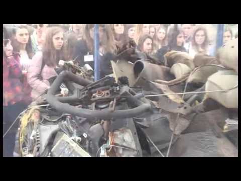 Strage di Capaci, i resti dell'auto di scorta del giudice Falcone