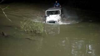 preview picture of video '4x4 santiago,nadando en el rio cubivora en la colorada'