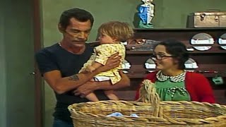 😱Seu Madruga Pai De 2 Meninas? | Chaves Em Português