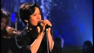 10,000 Maniacs - Because The Night ( MTV Unplugged )