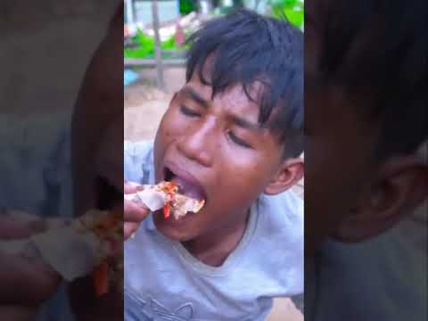 Eat beef with chili sauce #Shorts