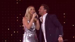 Tino Martin &amp; Emma Heesters – Voorbij (Viva Las Vegas) [Live in de Ziggo Dome 2022]
