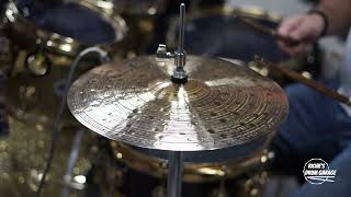 Video thumbnail for Paiste 14" Signature Dark Energy Mark I Hi Hat Cymbals - Sound/Video Demo by Richie's Drum Garage