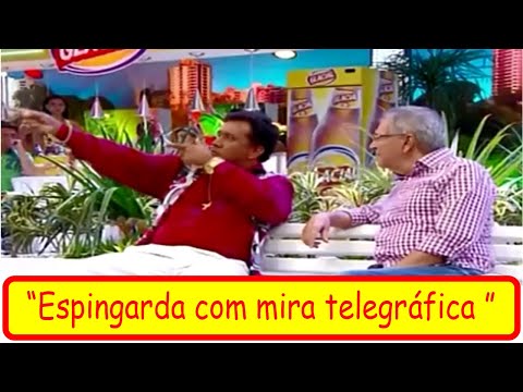 Carlos Alberto morrendo de rir com o Paulinho Gogó 26