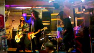 Boneyard Coyotes - Drunk Like Me (Dogs D&#39;Amour cover)