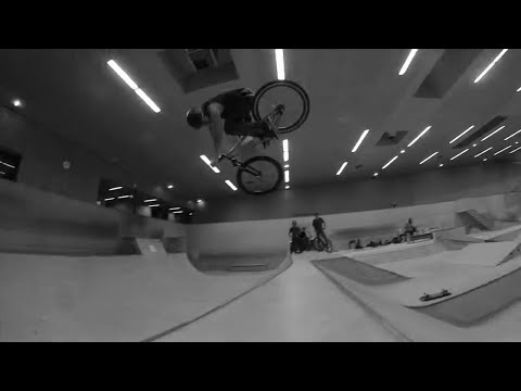 MTB Park Session with Sam Pilgrim - Unexpected Thursday 35 - The Rise Street MTB