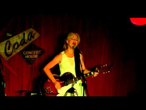 Tif Ginn - Little White Pills