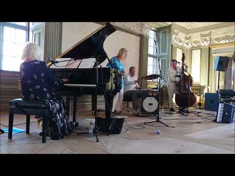 Monica Dominique och Tina Ahlin, Wave