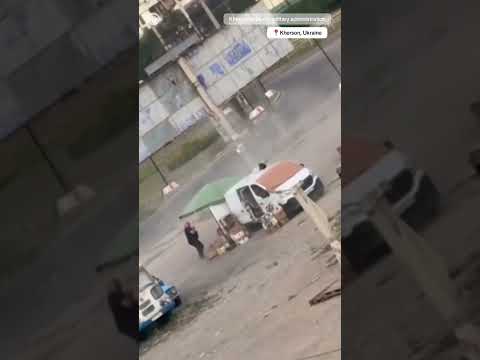 Russian drone appears to chase street vendor in Ukraine before exploding #shorts