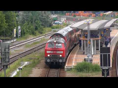 BR 218 unterwegs auf der Südbahn Ulm - Friedrichshafen August 2017