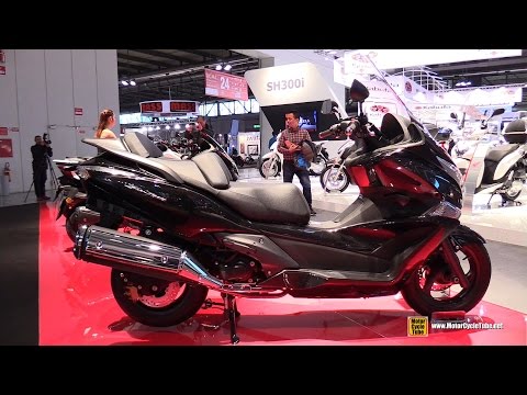 2016 Honda SW T600 Scooter - Walkaround - 2015 EICMA Milan