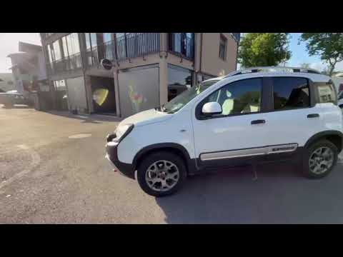 FIAT Panda 1.3 MJ Cross 4x4-video-19