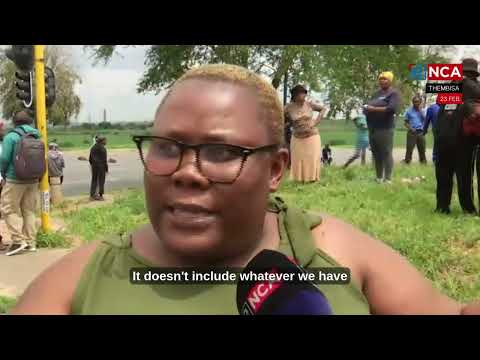 Tempers flare over power, service delivery in Thembisa