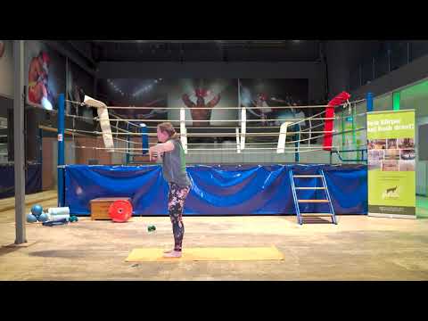 PUNCH FITNESS ALIVE Yoga Kurs mit Beate