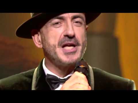 Golden Butterfly Award Ceremony 2016 - Serhat  - Must Be a Way