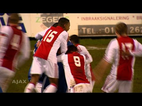 Ajax B1 verslaat Feyenoord in slotminuten
