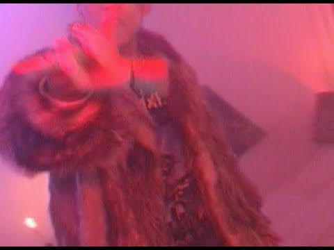 Young Cister - PLOP! (feat. Polimá Westcoast)