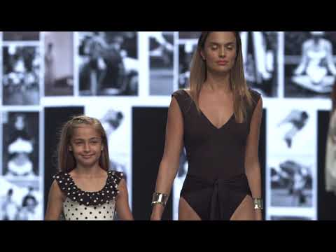 GUILLERMINA BAEZA EN LA SEMANA DE LA MODA BAÑO DE GRAN CANARIA 2019