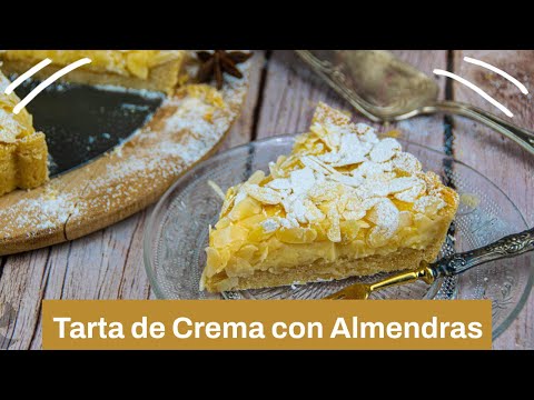 Tarta de crema con almendras