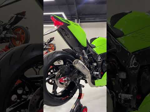 Kawasaki ZX10R with Arrow Exhaust Pro Race  Titanium Competition