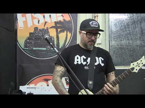 Lipcsei Viktória - Mi vagyunk itt: Fish (Kommunikácio tanárszak) vizsgafilm