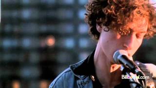 Yuck - &quot;Holing Out&quot; LIVE Rooftop Session