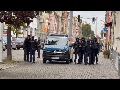 Verdächtiger Fund in Zwickauer Keller – Polizei rückt mit Spezialkräften an